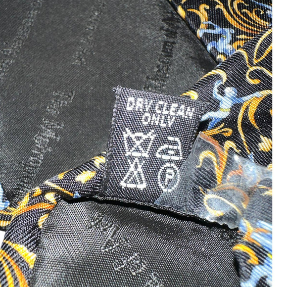 The Metropolitan Museum of Art Men’s 100% Silk Tie made in Italy - Picture 13 of 13